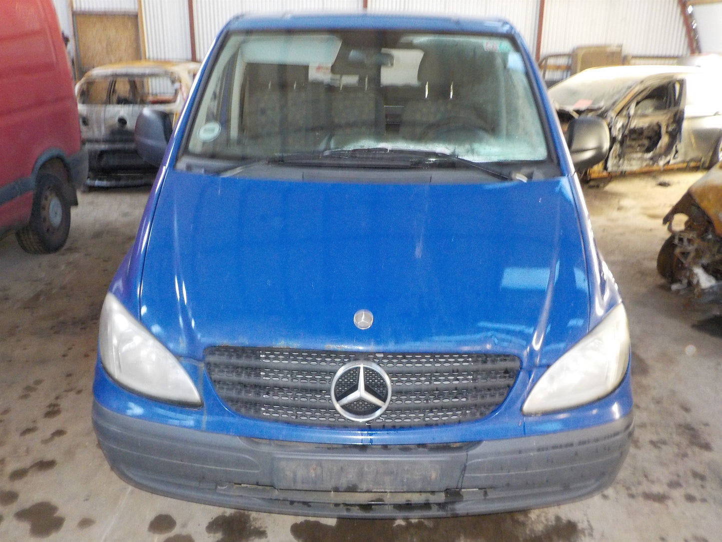 Mercedes VITO W639 Pluk-Selv-Bil Med OEM Nr. Ophugger Fra Mercedes Ophugger