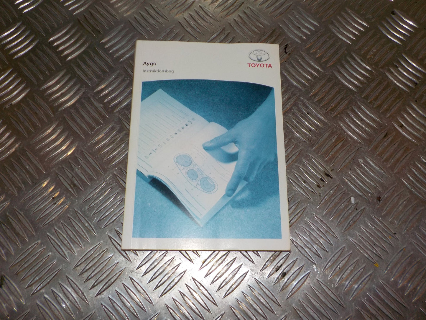Toyota Aygo Instruktionsbog Med OEM Nr. Ophugger Fra Toyota Ophugger