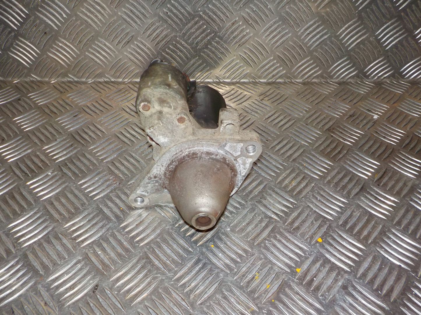Toyota Aygo Starter Med OEM Nr. 281000Q021 Fra Toyota Ophugger