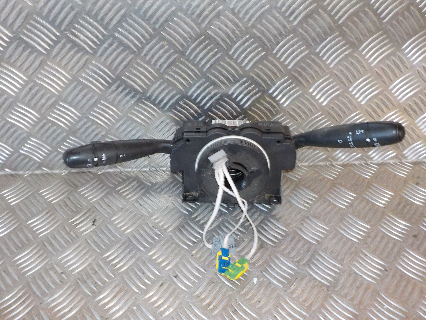 Peugeot 206 Kontakt Combi Med OEM Nr. 6239WQ Fra Peugeot Ophugger