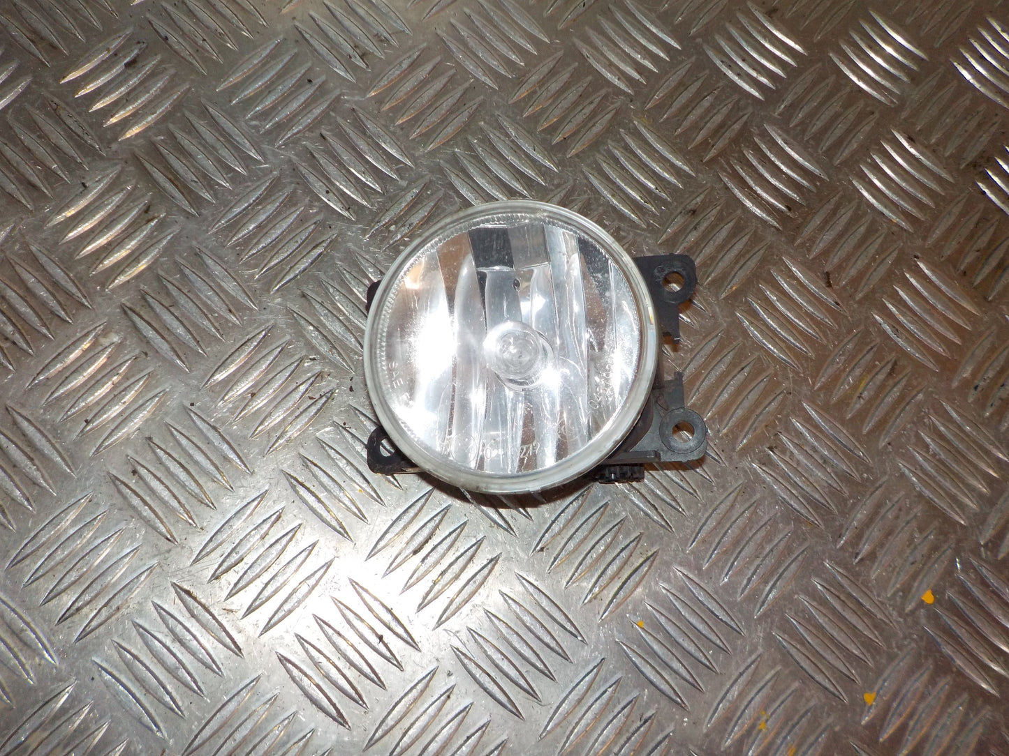 Citroen C3 II Tågelygte For Med OEM Nr. 6206NO Fra Citroen Ophugger