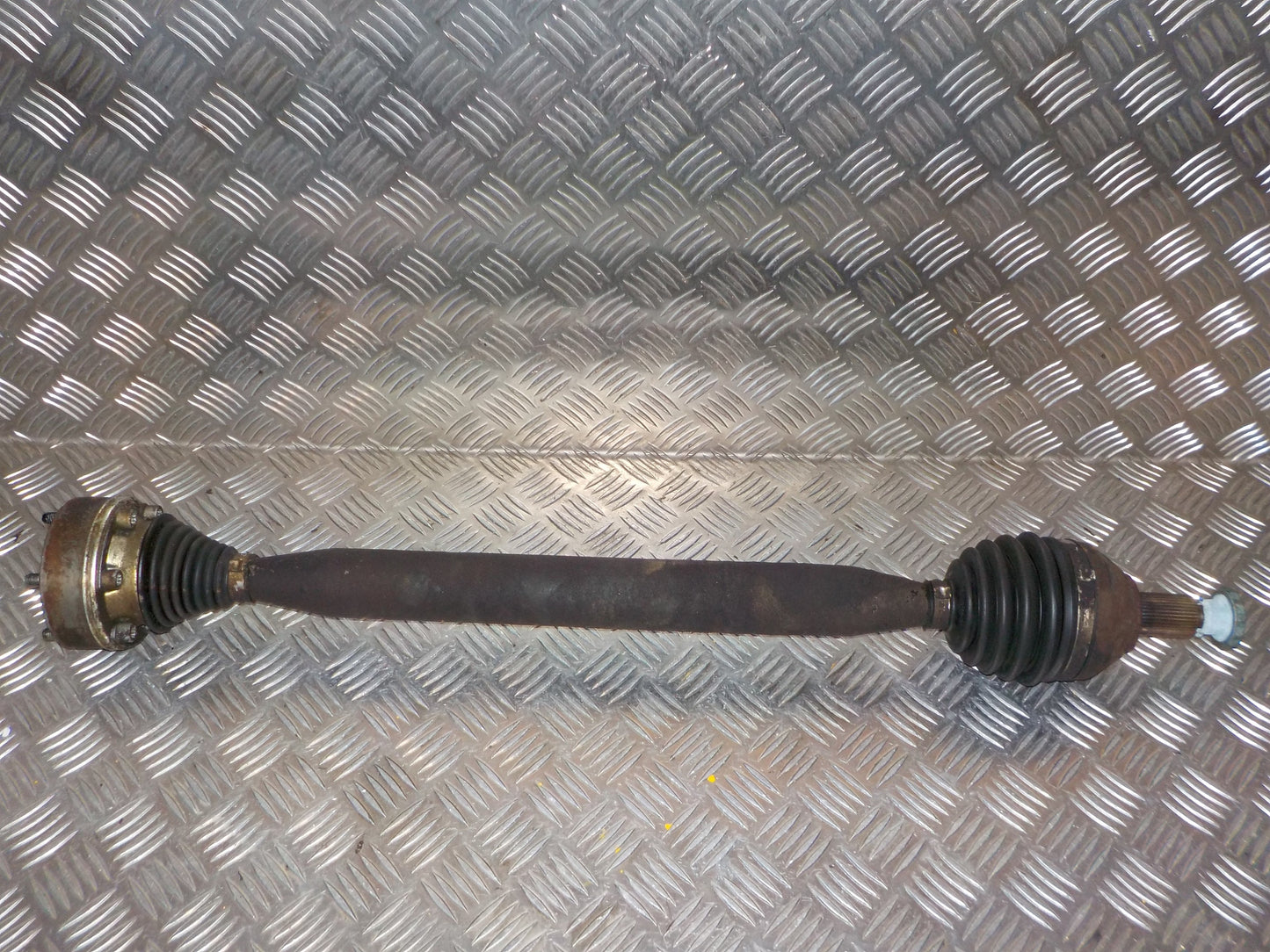 VW Polo 6R Trækaksel For H Med OEM Nr. 6R0407762K Fra VW Ophugger