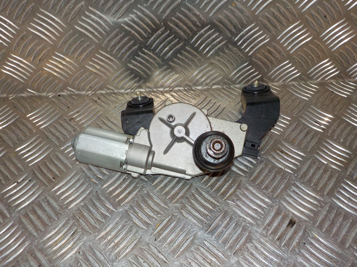 Kia Ceed Bagrudevisker Motor Med OEM Nr. 987001H300 Fra Kia Ophugger