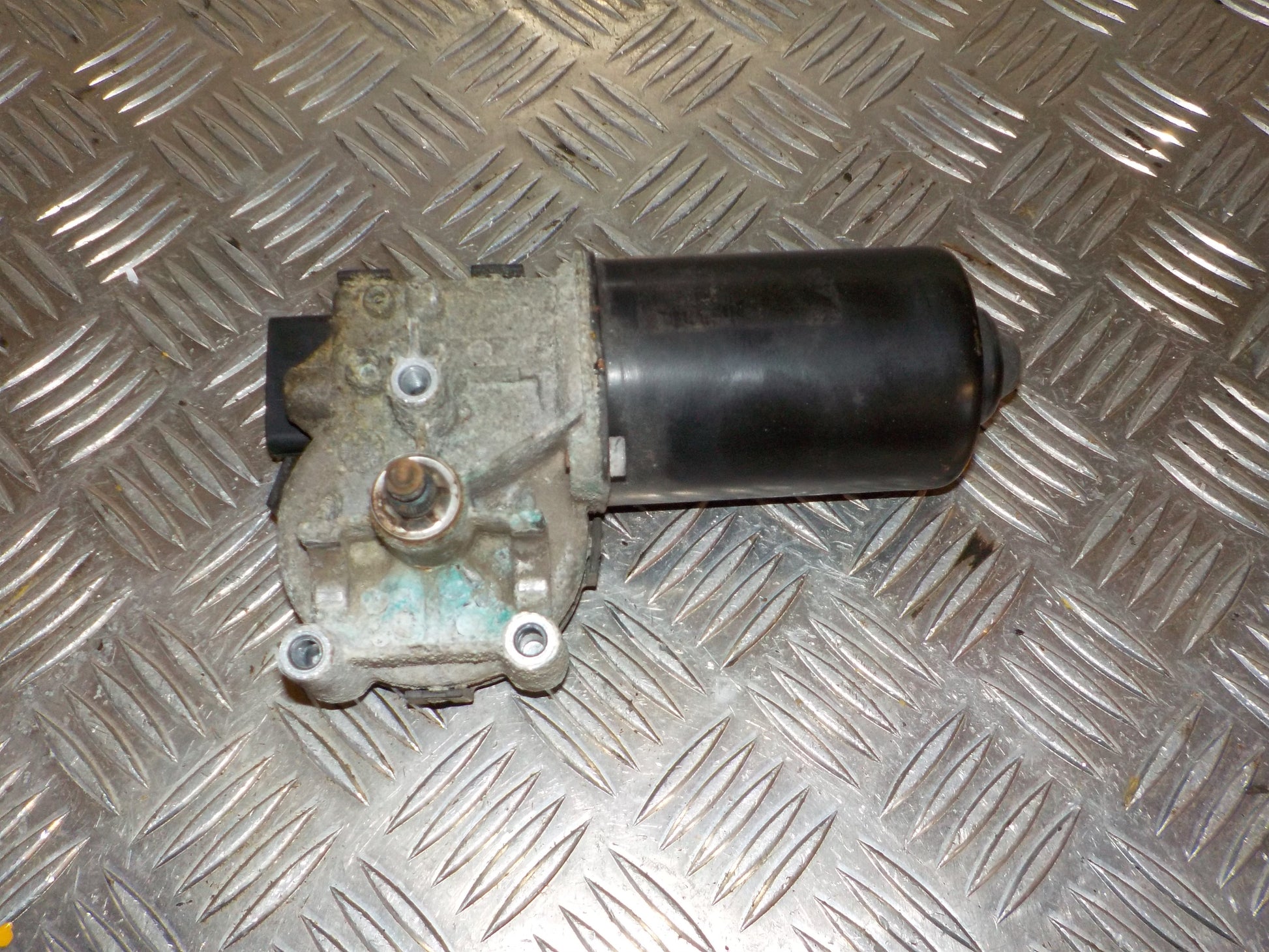Kia Ceed Viskermotor Med OEM Nr. 981101H000 Fra Kia Ophugger