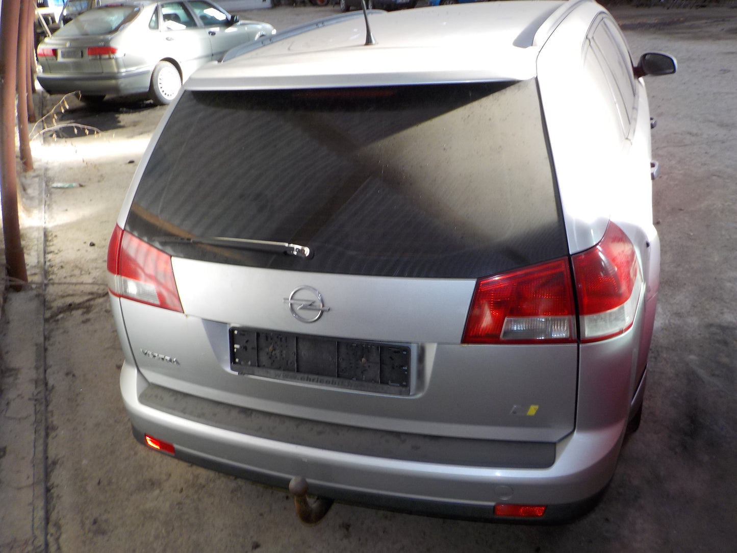 Opel Vectra C Pluk-Selv-Bil Med OEM Nr. Ophugger Fra Opel Ophugger