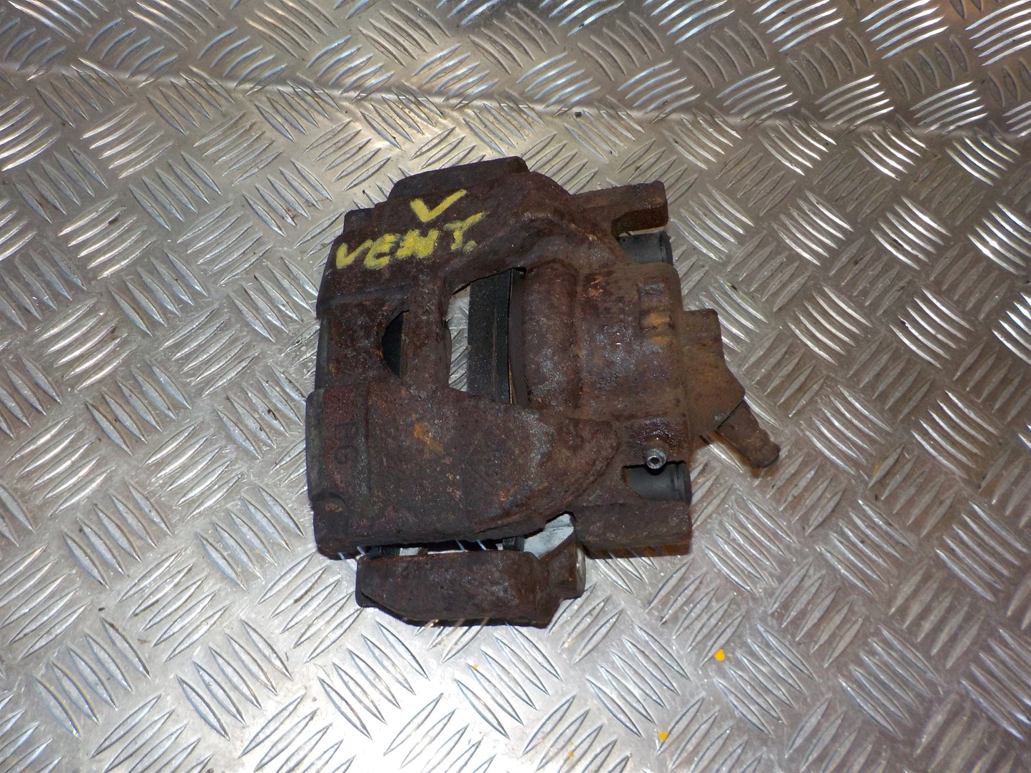 Renault Grand Scenic 3 Bremsekaliber VF Med OEM Nr. 410110001R Fra Renault Ophugger