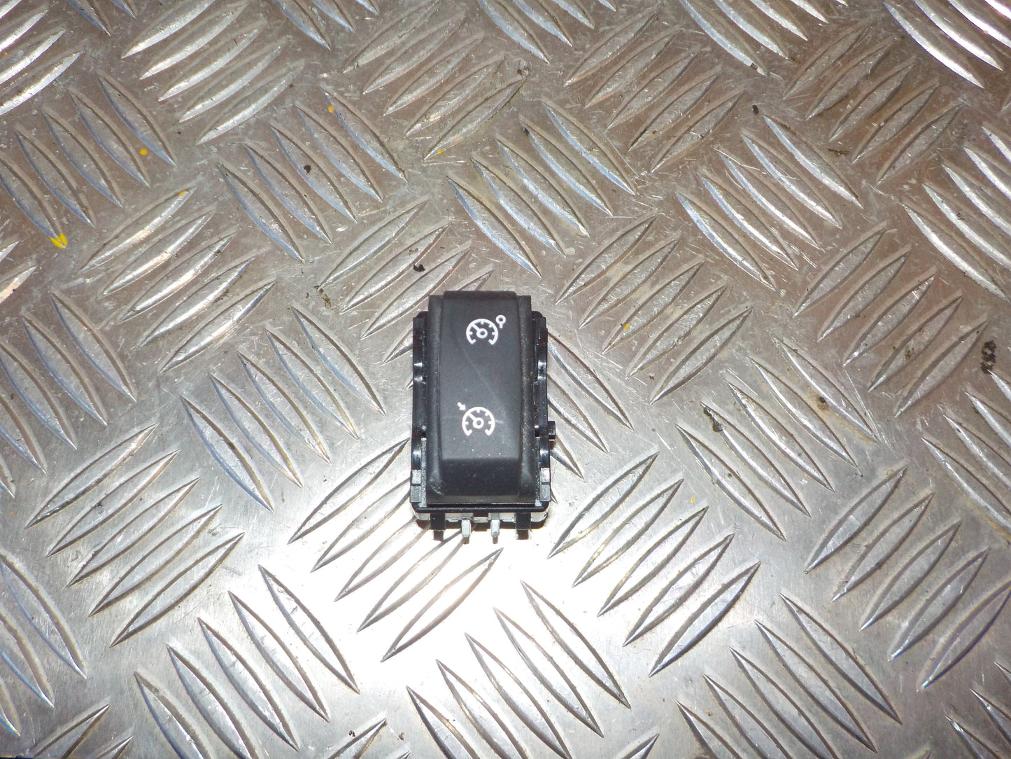 Renault Grand Scenic 3 Fartpilot Kontakt Med OEM Nr. E3017704613B Fra Renault Ophugger