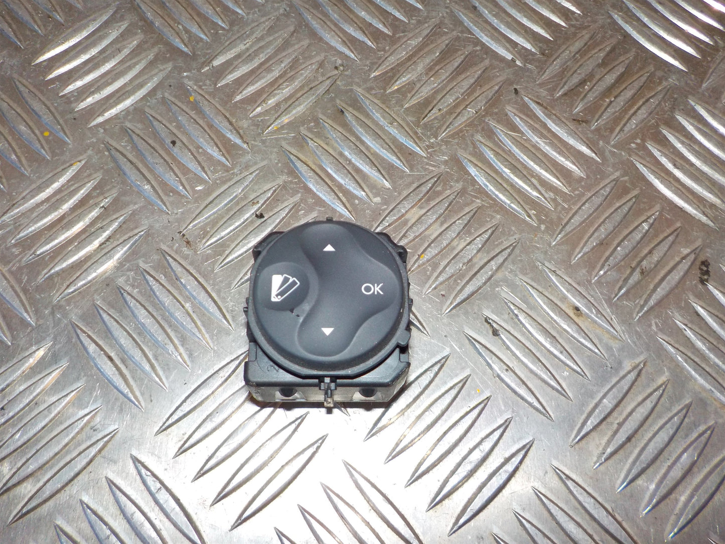 Renault Grand Scenic 3 Kontakt Sidespejl Med OEM Nr. 283950001R Fra Renault Ophugger