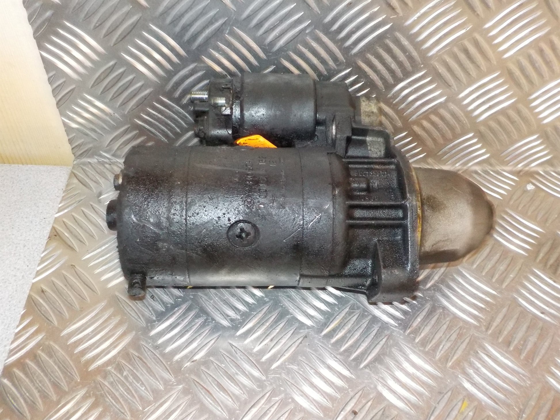 Mercedes E W210 Starter Med OEM Nr. A0041517101 Fra Mercedes Ophugger