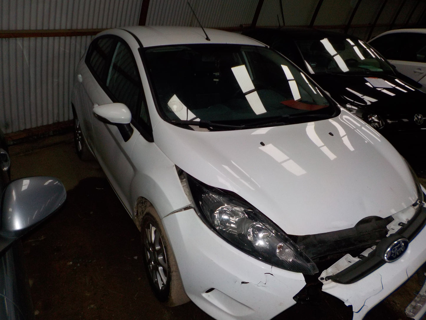 Ford Fiesta 7 Pluk-Selv-Bil Med OEM Nr. Ophugger Fra Ford Ophugger