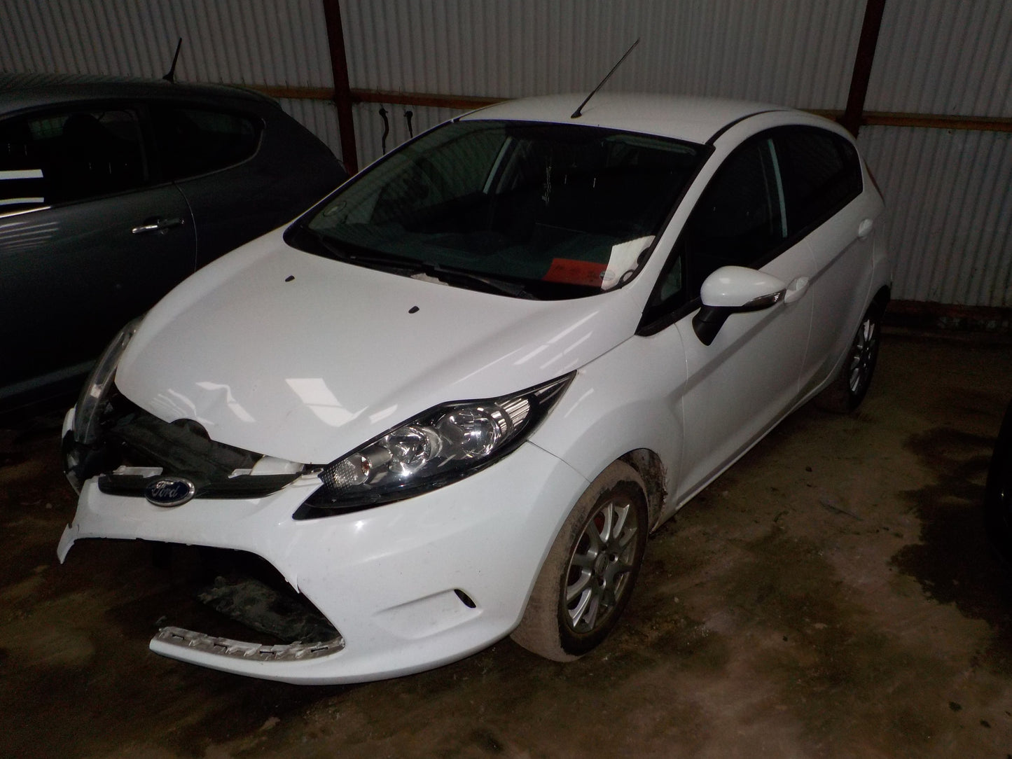 Ford Fiesta 7 Pluk-Selv-Bil Med OEM Nr. Ophugger Fra Ford Ophugger