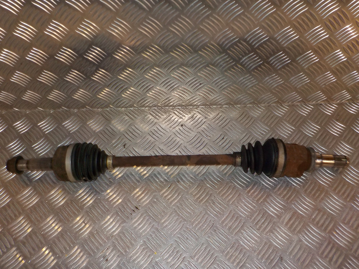 Toyota Aygo Trækaksel For V Med OEM Nr. 434200H010 Fra Toyota Ophugger