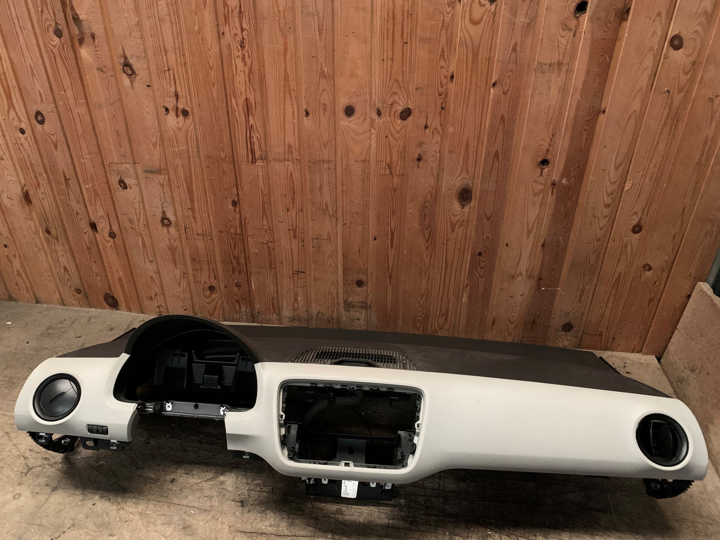Seat Mii Instrumentpolstring Med OEM Nr. 1S1857002BR Fra Seat Ophugger