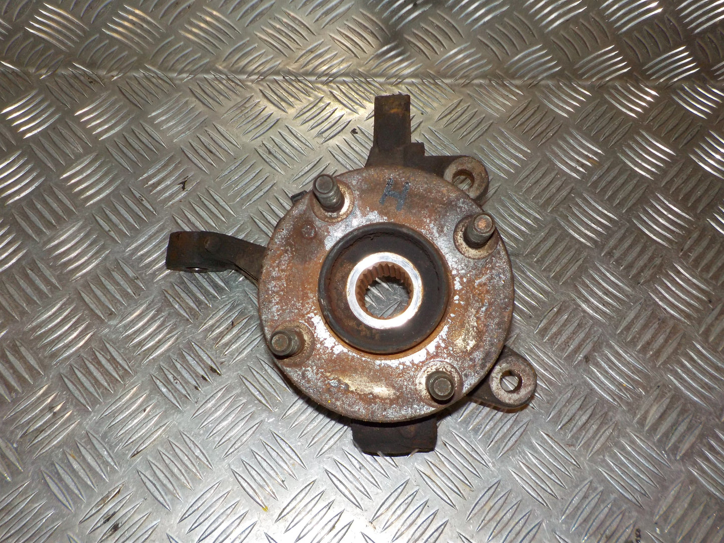 Ford Fiesta 7 Spindel For H Med OEM Nr. 1771022 Fra Ford Ophugger