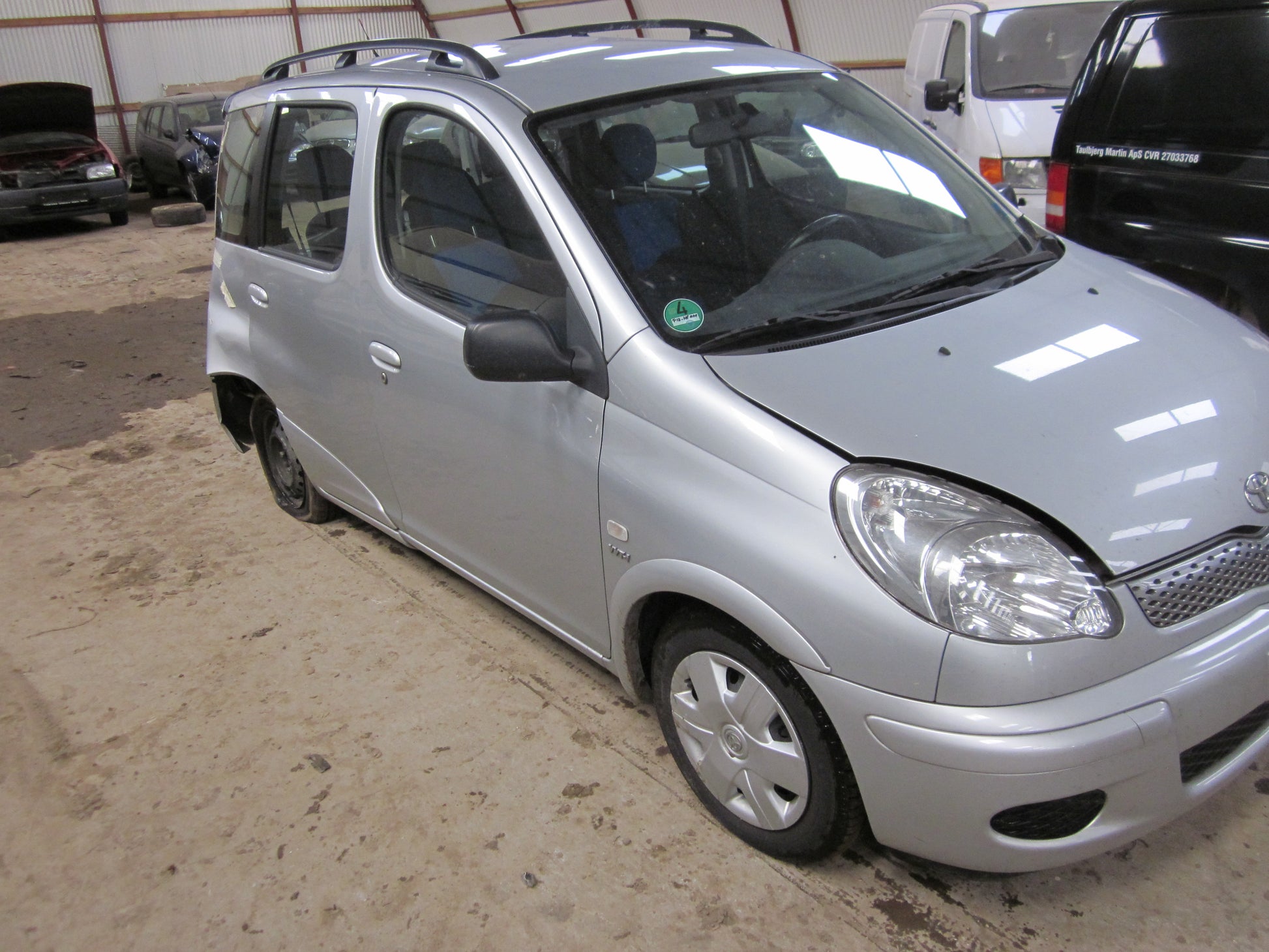 Toyota Yaris Verso Pluk-Selv-Bil Med OEM Nr. Ophugger Fra Toyota Ophugger