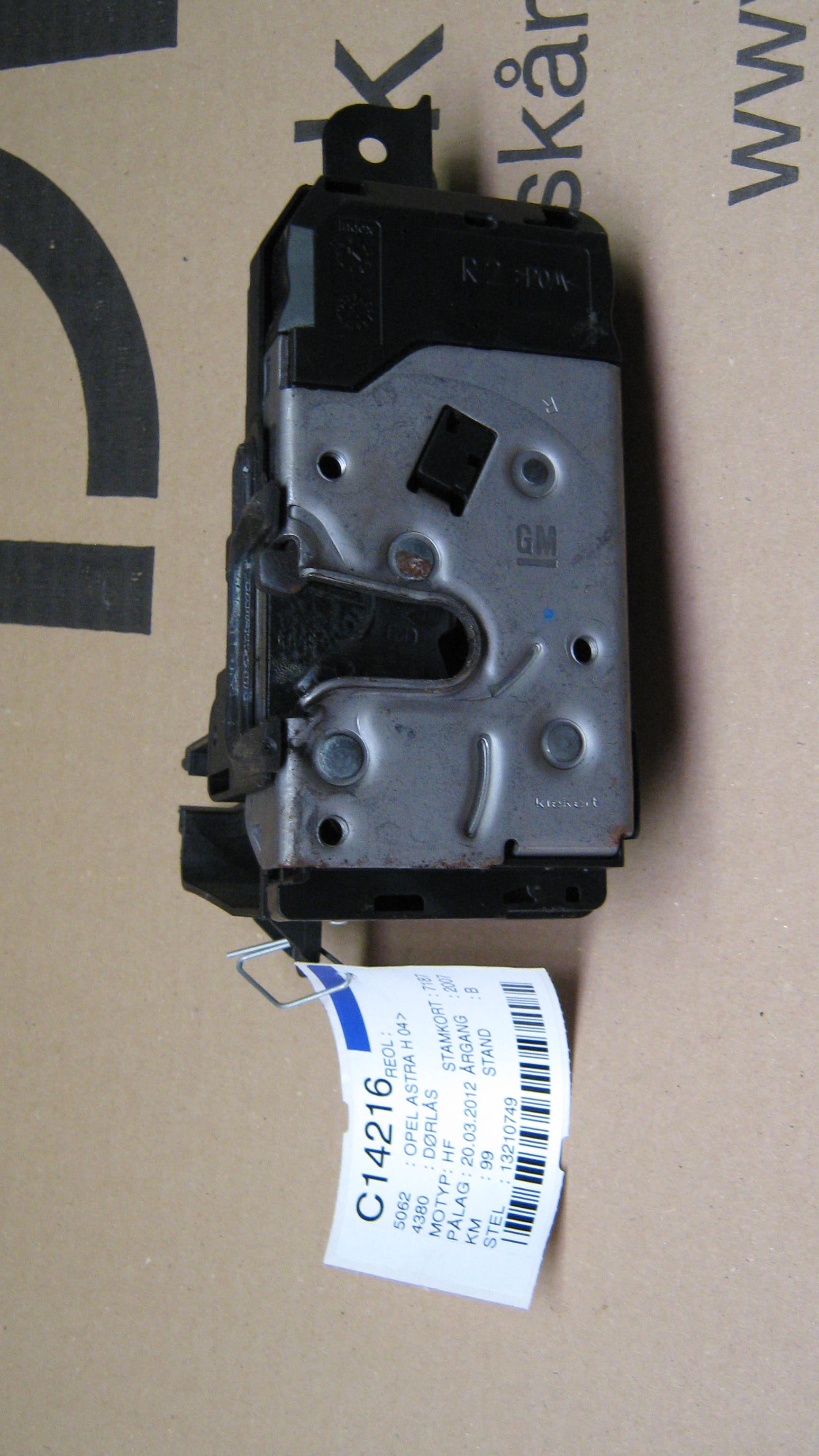 Opel Astra H Dørlås Med OEM Nr. 13210749 Fra Opel Ophugger