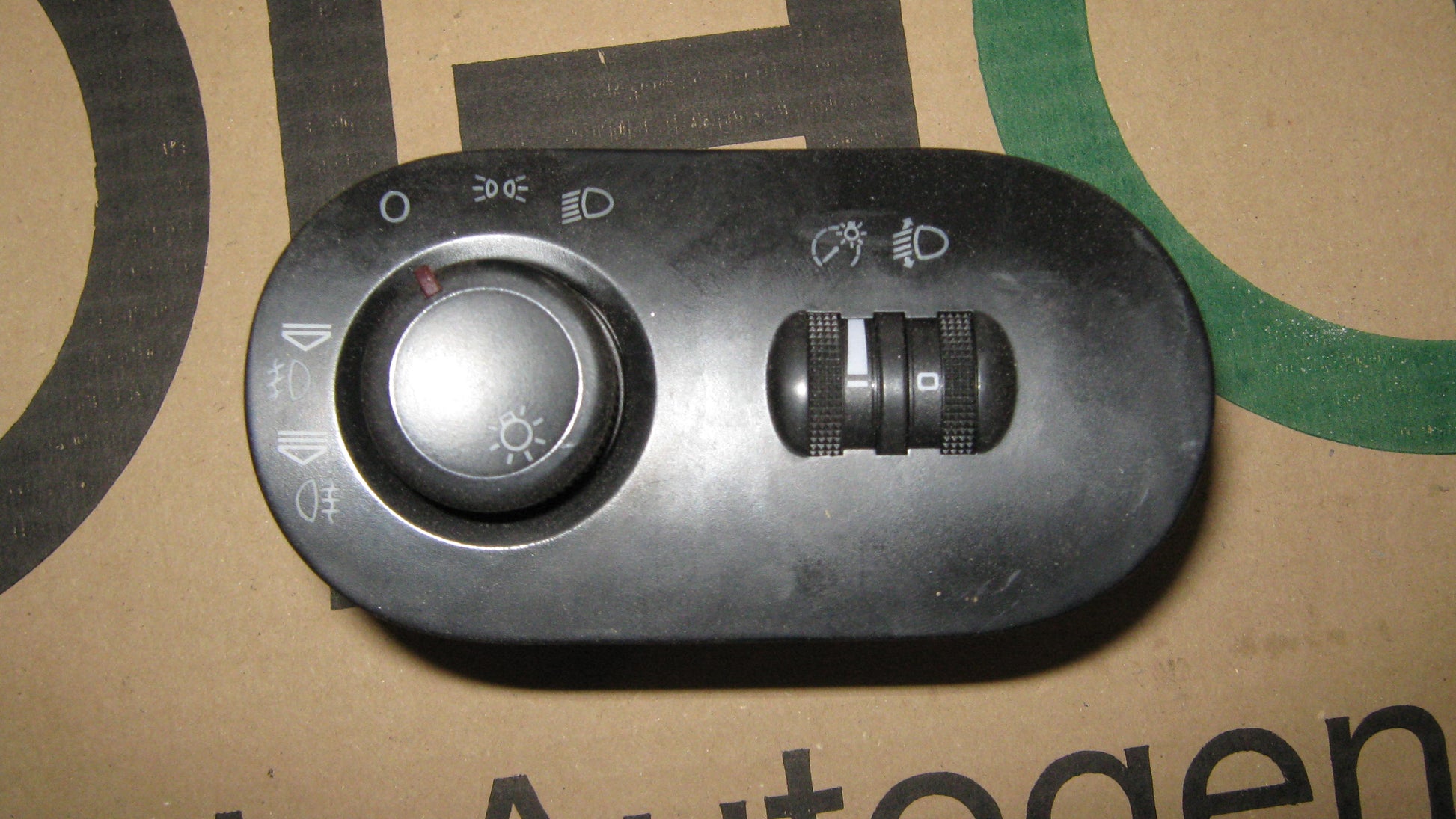 Seat Ibiza 6L Kontakt Lys Med OEM Nr. Ophugger Fra Seat Ophugger