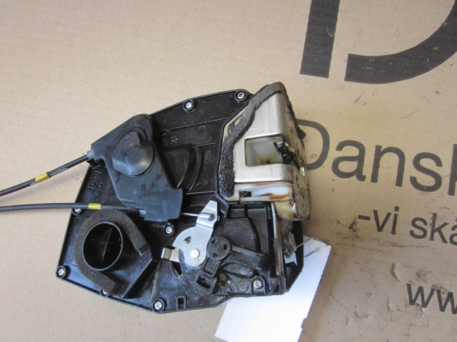 Suzuki Swift Dørlås Med OEM Nr. Ophugger Fra Suzuki Ophugger