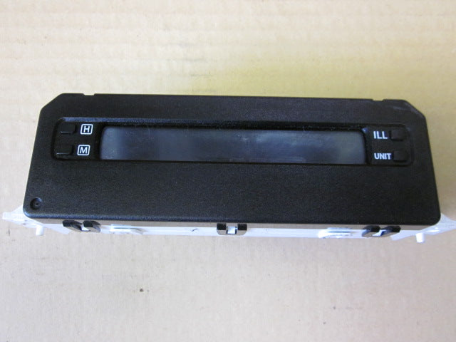 Suzuki Liana Ur Med OEM Nr. Ophugger Fra Suzuki Ophugger