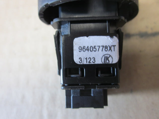 Citroen C3 Centrallås Dele Med OEM Nr. Ophugger Fra Citroen Ophugger