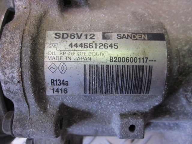 Renault Clio 3 Aircondition Pumpe Med OEM Nr. Ophugger Fra Renault Ophugger