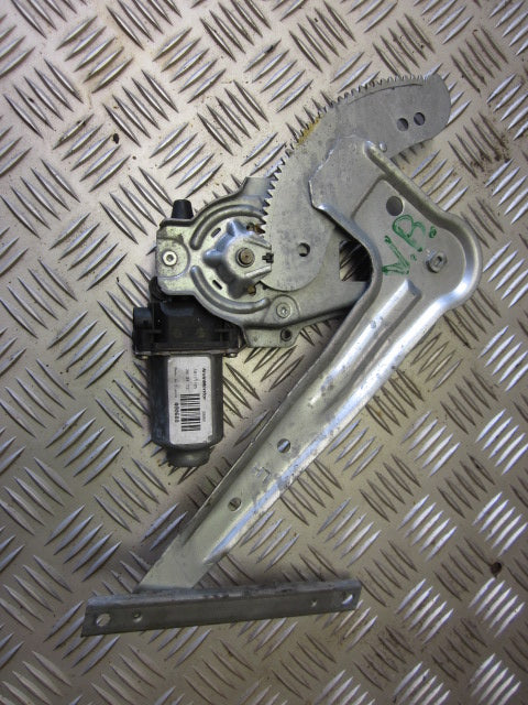 Nissan Almera N16 Rudemotor - Rudehejs Med OEM Nr. Ophugger Fra Nissan Ophugger
