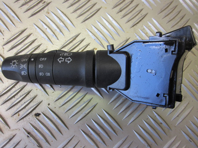Nissan Almera N16 Kontakt Blink Med OEM Nr. Ophugger Fra Nissan Ophugger