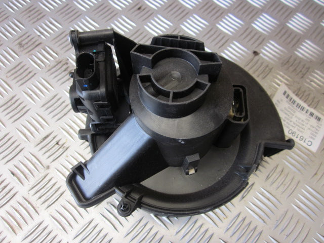 Opel Zafira A Varmeblæser Med OEM Nr. Ophugger Fra Opel Ophugger