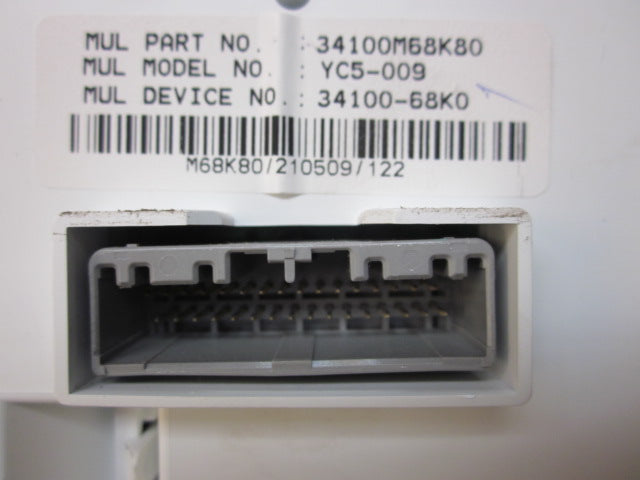 Suzuki Alto Instrument  Med OEM Nr. Ophugger Fra Suzuki Ophugger