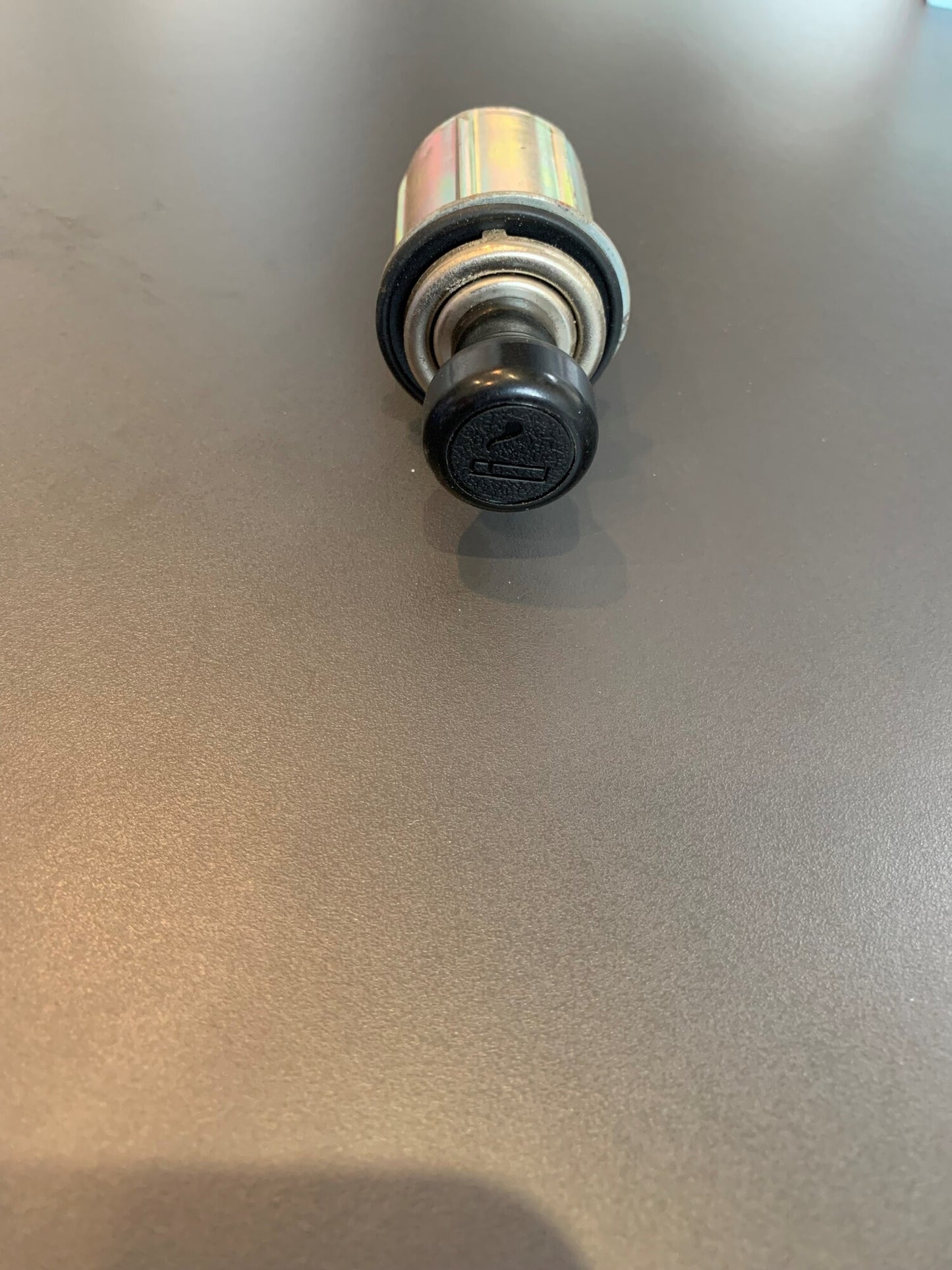 Suzuki Alto Cigartænder Med OEM Nr. Ophugger Fra Suzuki Ophugger