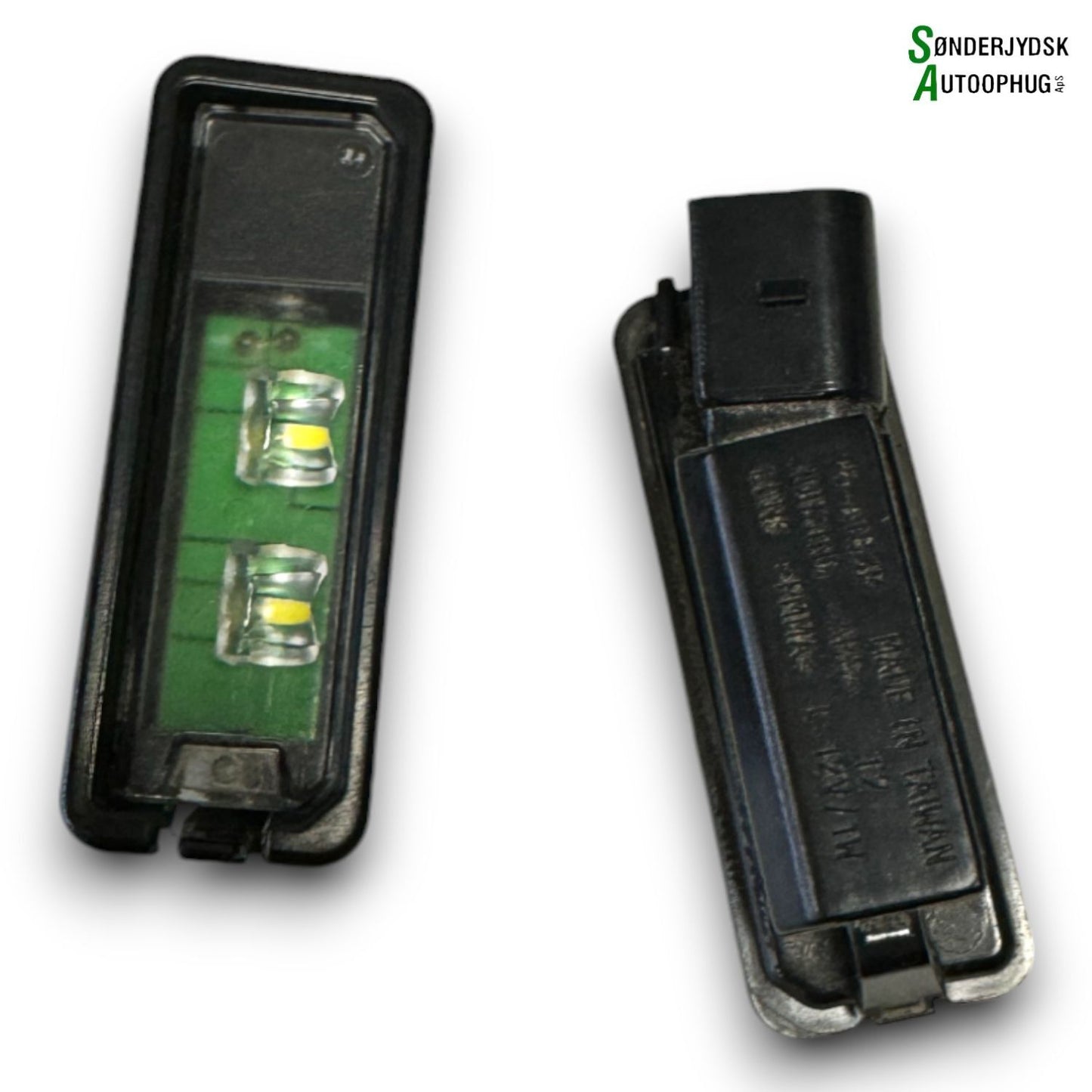 VW Polo 6R Nummerpladelygte Med OEM Nr. Ophugger Fra VW Ophugger