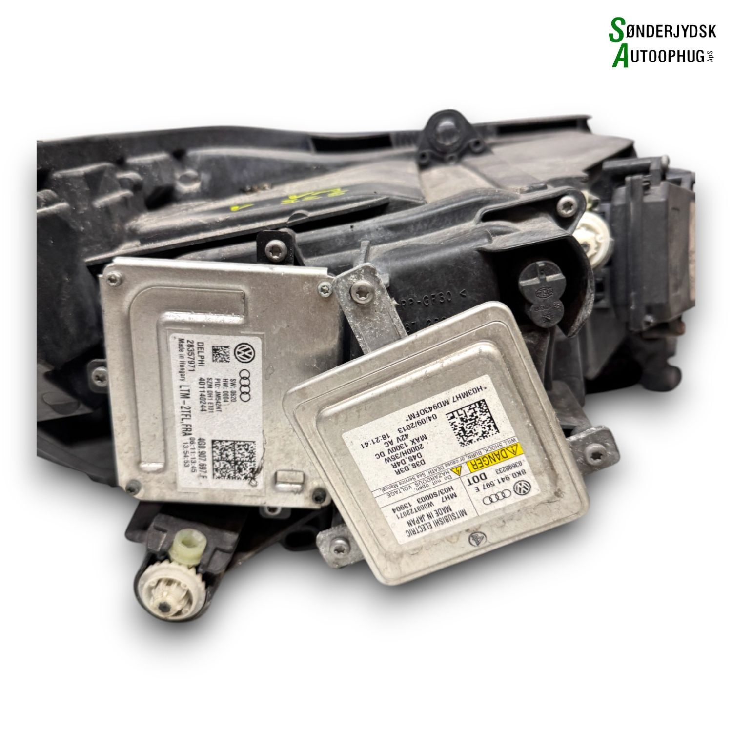 Skoda Superb Forlygte Med OEM Nr. 8U0941329 Fra Skoda Ophugger