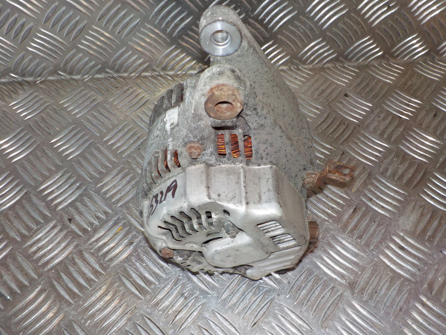 Toyota Corolla E12 Generator Med OEM Nr. 2706022030 Fra Toyota Ophugger