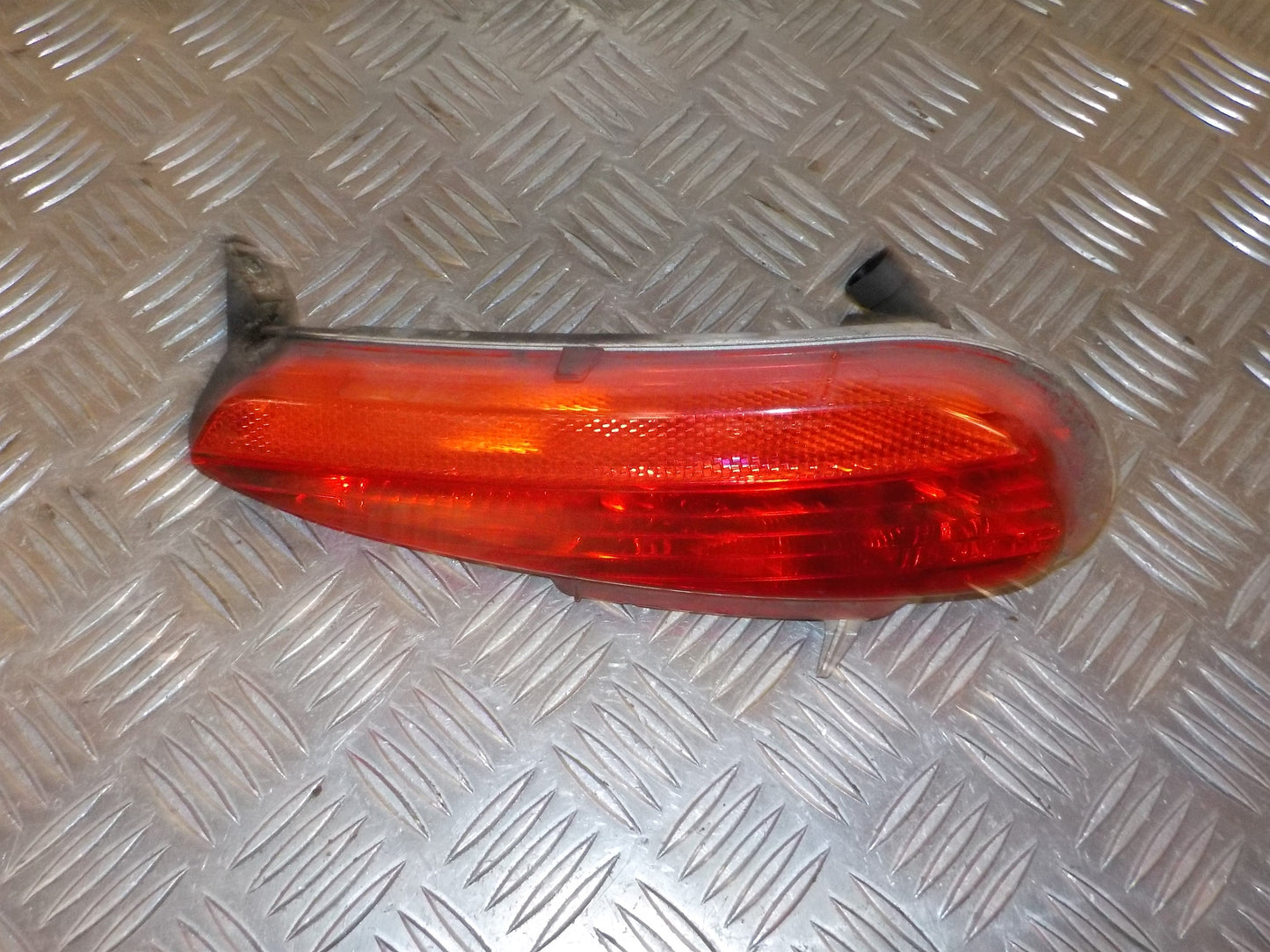 Fiat Punto Evo Tågebaglygte Med OEM Nr. 51854698 Fra Fiat Ophugger