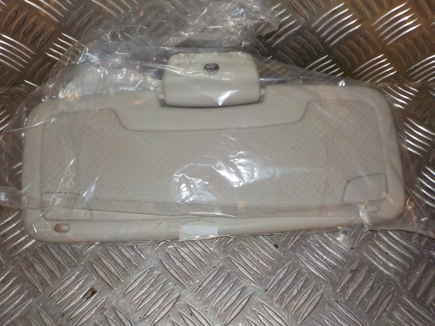 Smart Fortwo W451 Solskærm Med OEM Nr. A451810010 Fra Smart Ophugger