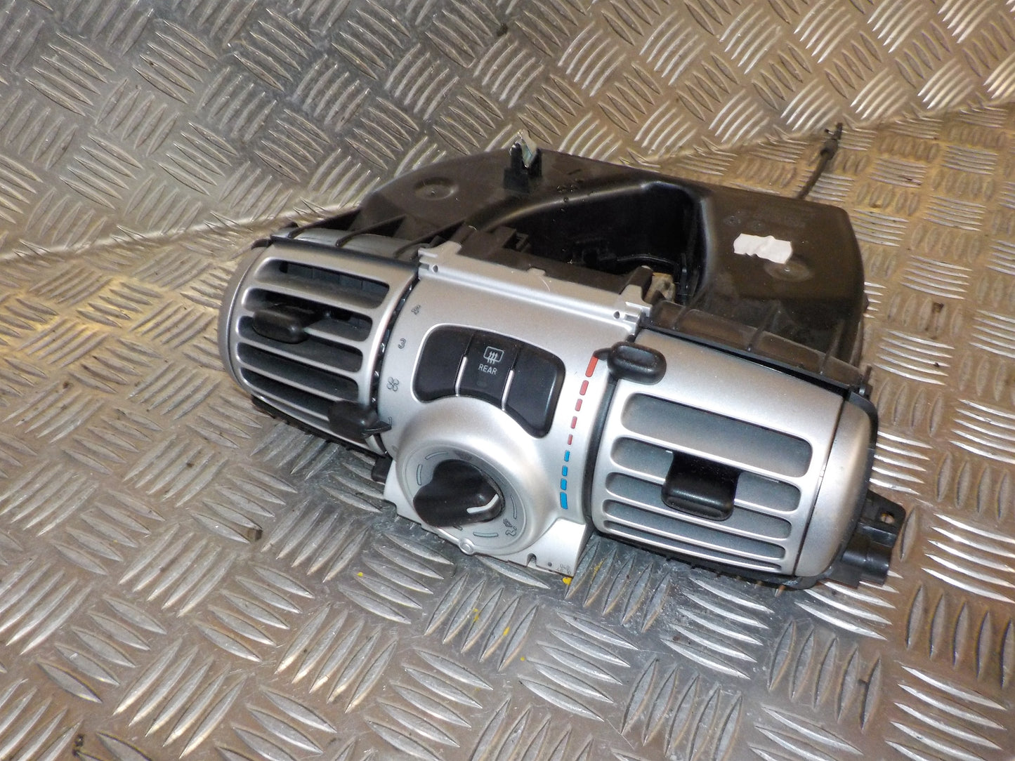 Smart Fortwo W451 Varmeregulering Med OEM Nr. A4519007000V001 Fra Smart Ophugger