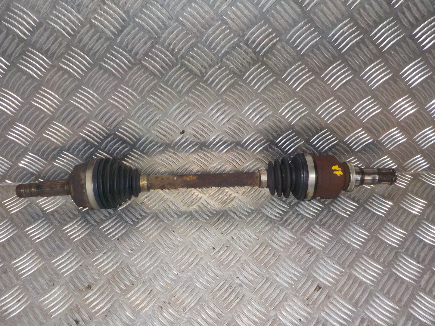 Toyota Aygo Trækaksel For V Med OEM Nr. 434200H020 Fra Toyota Ophugger