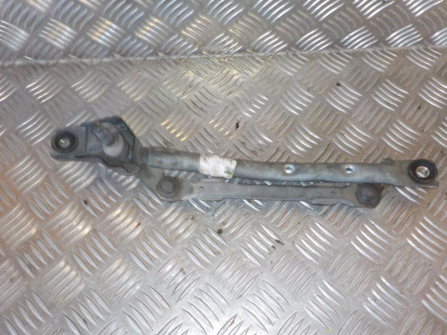 Toyota Aygo Viskertræk Med OEM Nr. 850100H011 Fra Toyota Ophugger