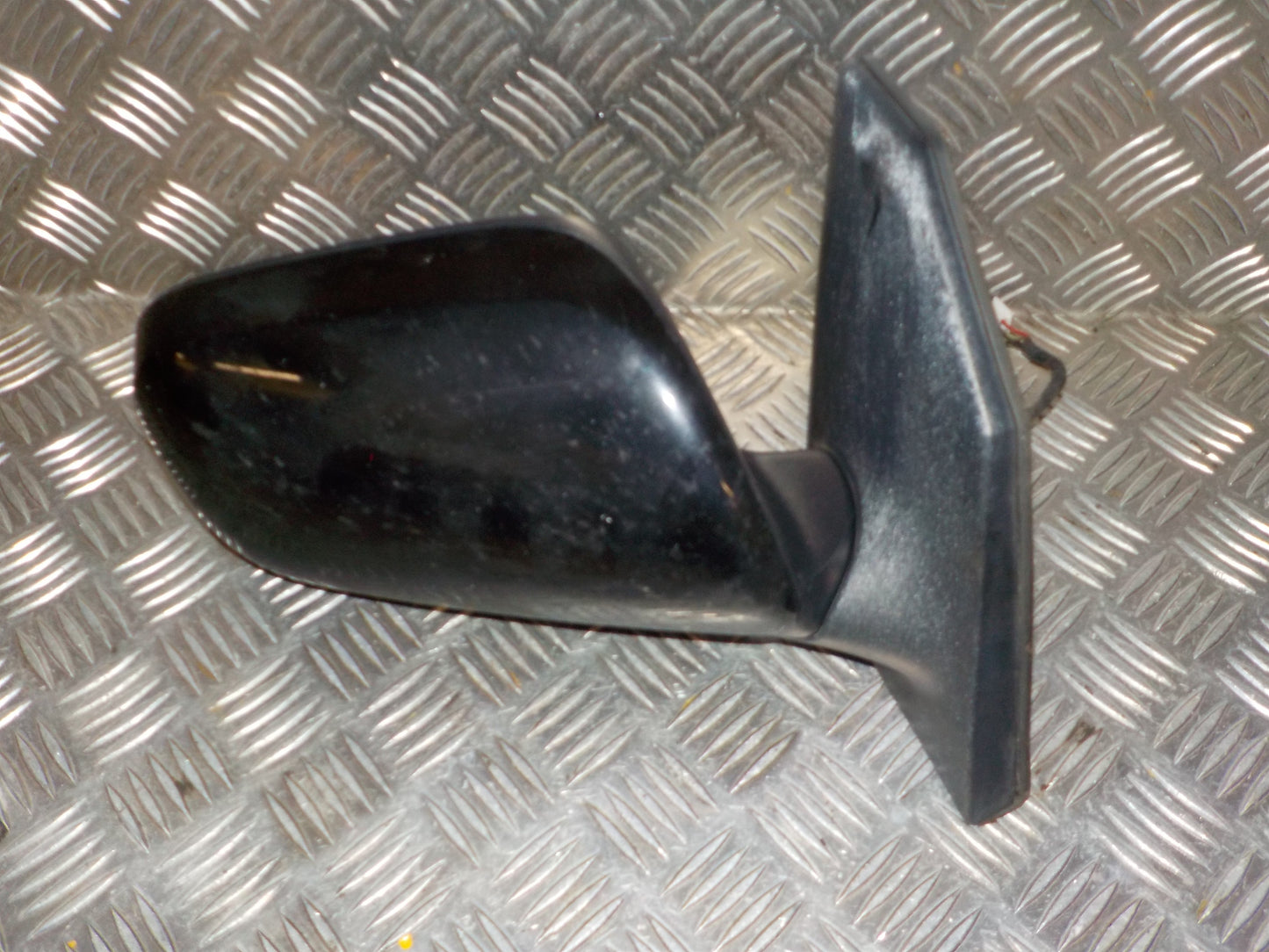 Toyota Corolla E12 Sidespejl Med OEM Nr. 8790102250 Fra Toyota Ophugger