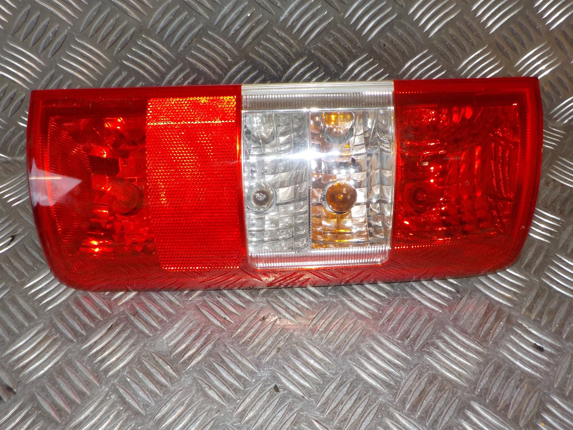 Ford Transit Connect Baglygte Med OEM Nr. 1369221 Fra Ford Ophugger