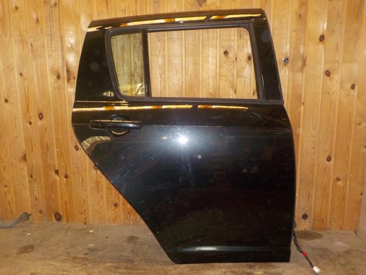 Suzuki Swift Bagdør H Med OEM Nr. 6800362J00 Fra Suzuki Ophugger