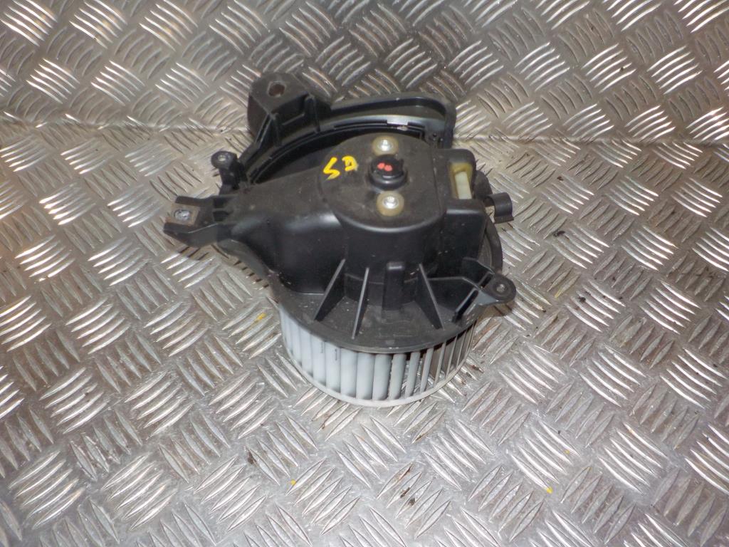 Alfa Romeo Mito Varmeblæser Med OEM Nr. 50330100 Fra Alfa Romeo Ophugger