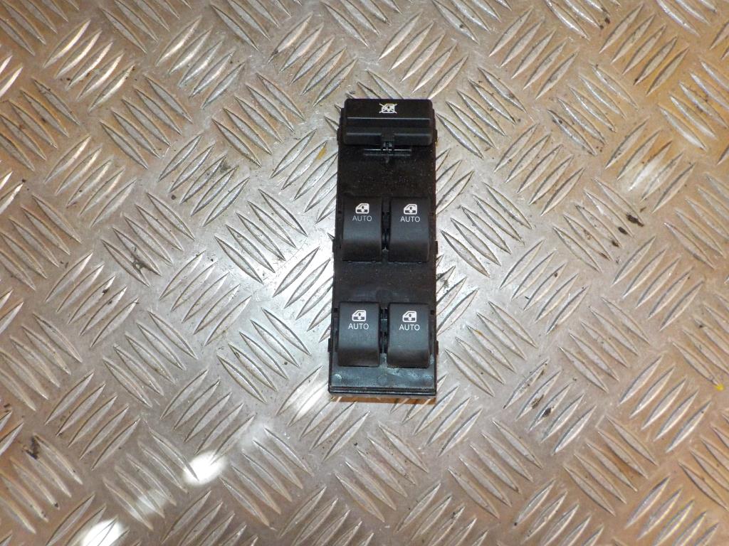 Kia Ceed Kontakt Rudehejs Med OEM Nr. 935701H120 Fra Kia Ophugger