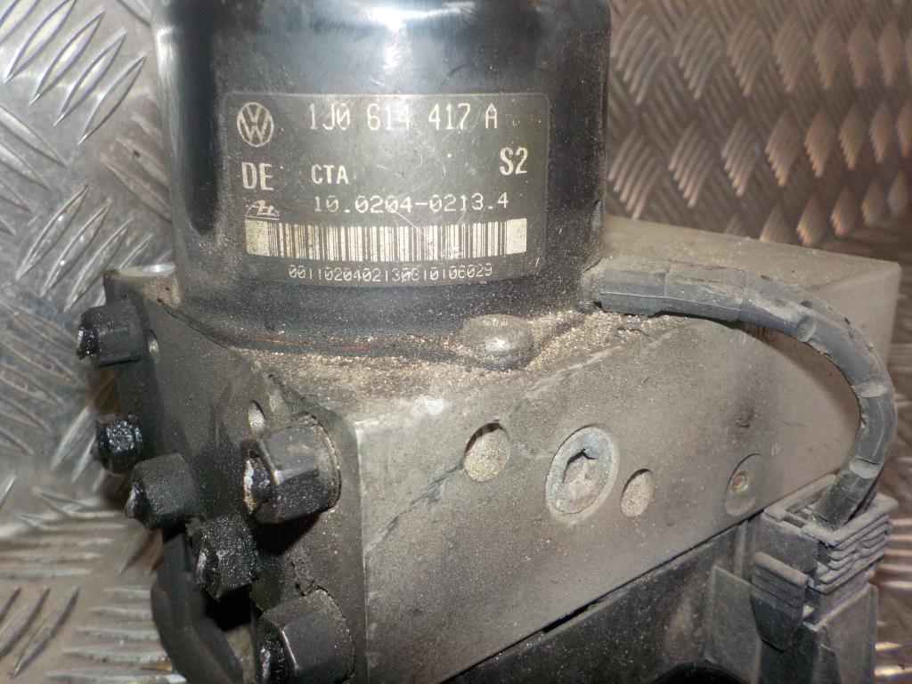 VW Bora 1J Abs Pumpe Med OEM Nr. 1J0698417A Fra VW Ophugger
