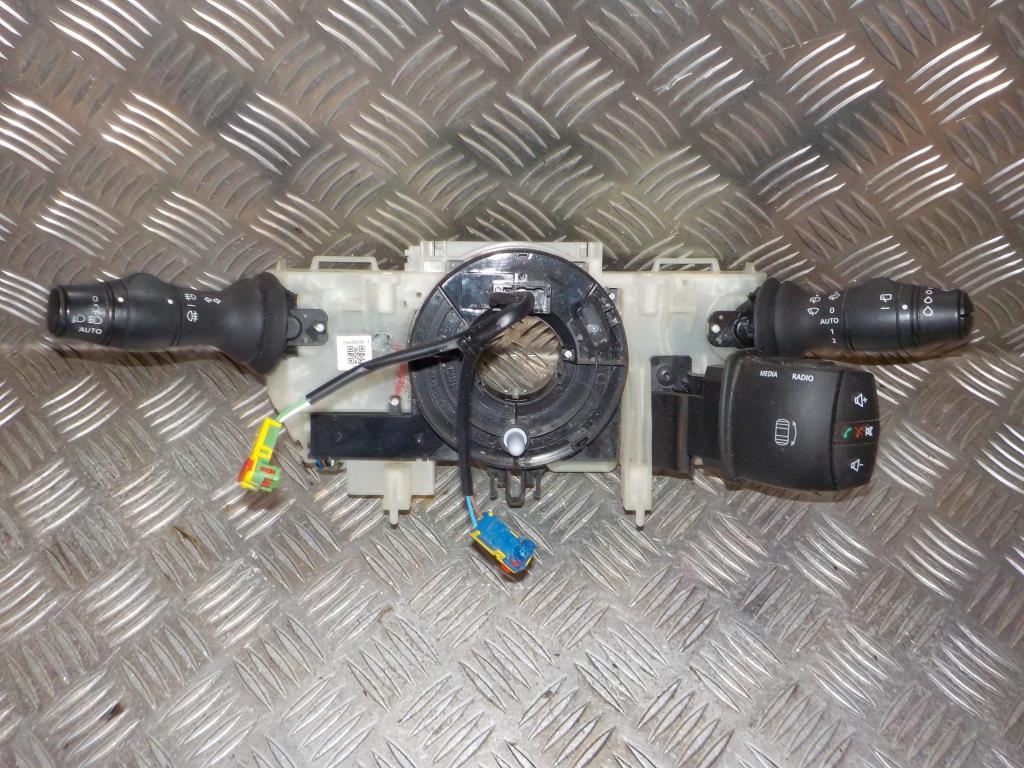 Renault Megane 3 Kontakt Combi Med OEM Nr. 255670019RC Fra Renault Ophugger
