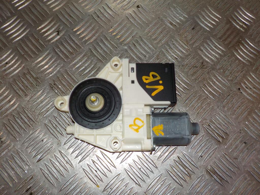 Renault Megane 3 Rudemotor - Rudehejs Med OEM Nr. 0130822330 Fra Renault Ophugger