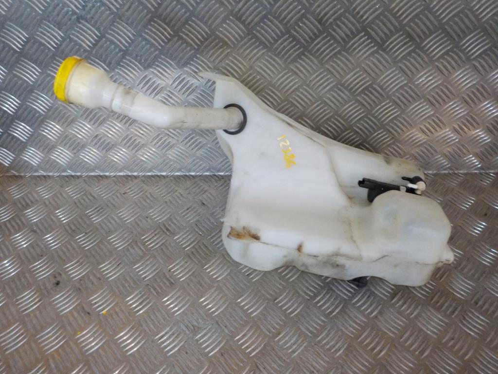 Renault Megane 3 Sprinkler M/Motor Med OEM Nr. 289105987R Fra Renault Ophugger