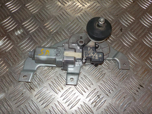 Suzuki Swift Bagrudevisker Motor Med OEM Nr. 3881062J00 Fra Suzuki Ophugger
