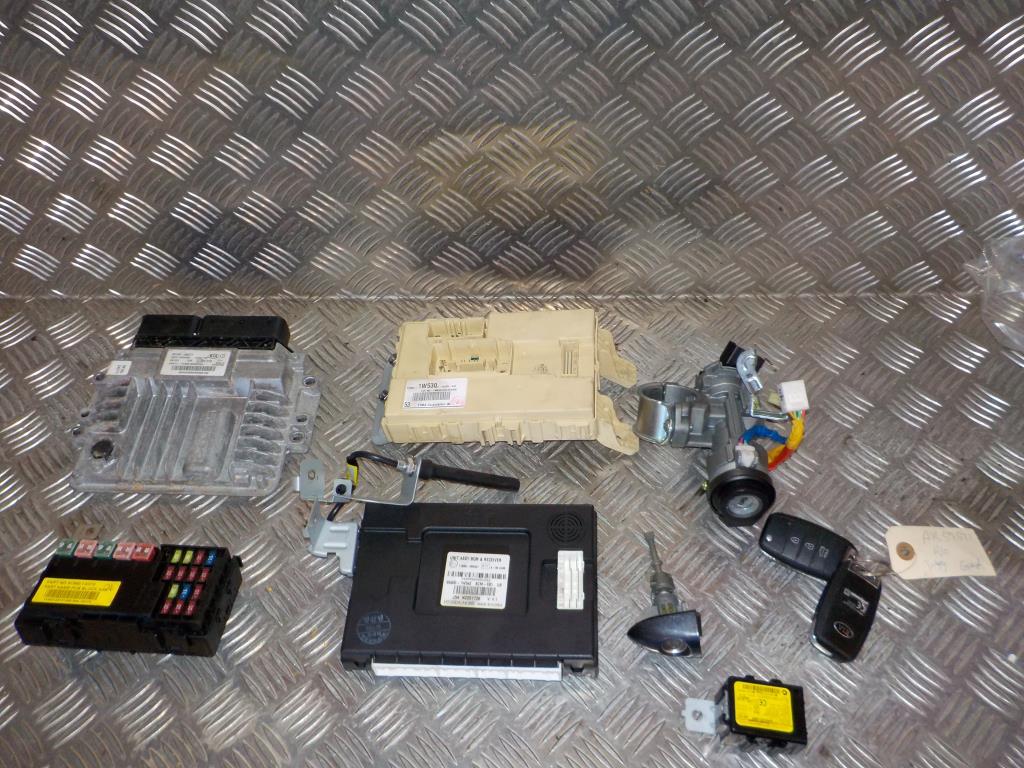 Kia Rio Ub Motorstyring - Motorstyreboks - Injection Elboks Med OEM Nr. 391302A271 Fra Kia Ophugger