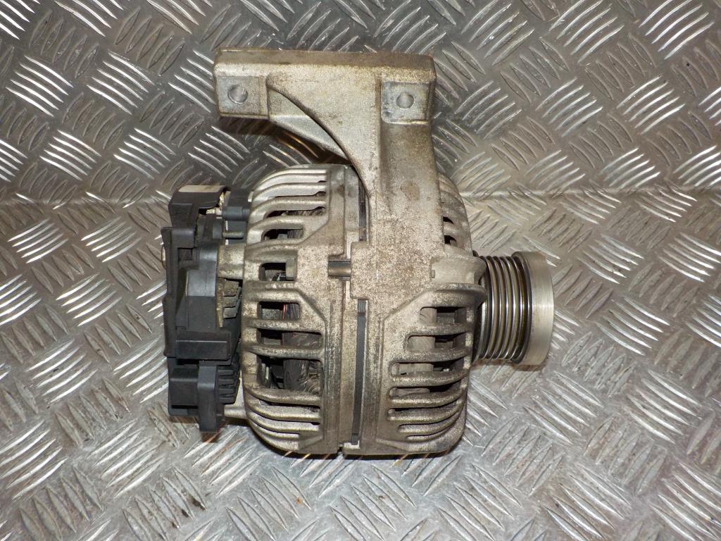 Volvo V70 Generator Med OEM Nr. 0124515019 Fra Volvo Ophugger
